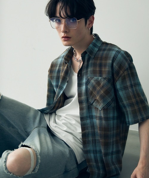 Shoowtime（ショウタイム）の「Over size casual short sleeve shirt / オーバーサイズカジュアルチェックシャツ（シャツ/ブラウス・メンズ・イエロー系/サックスブルー系2/サックスブルー系1/ブラック系/グリーン系/ネイビー系/ホワイト系/モカ・LARGE/MEDIUM/X-LARGE）」の7枚目の写真