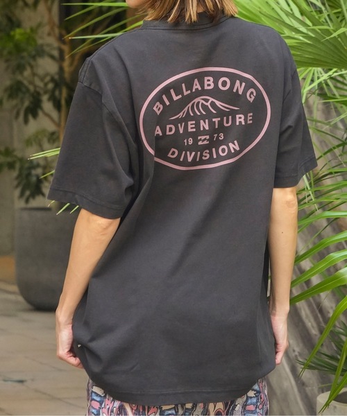 BILLABONG(ビラボン)の「BILLABONG メンズ 【A/DIV.】 ADIV LOGO Tシャツ 【2025年夏モデル】/ビラボンバックプリント半袖Tシャツ(Tシャツ/カットソー・メンズ・ブラック/ホワイト・MEDIUM/LARGE/X-LARGE)」の2枚目の写真