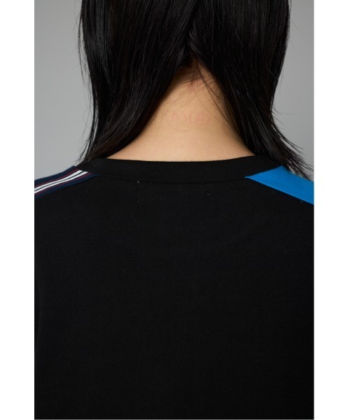 HeRIN.CYE（ヘリンドットサイ）の「Switching cut tops　スイッチングカットトップス（Tシャツ/カットソー・レディース・ブラック/オフホワイト・FREE）」の8枚目の写真