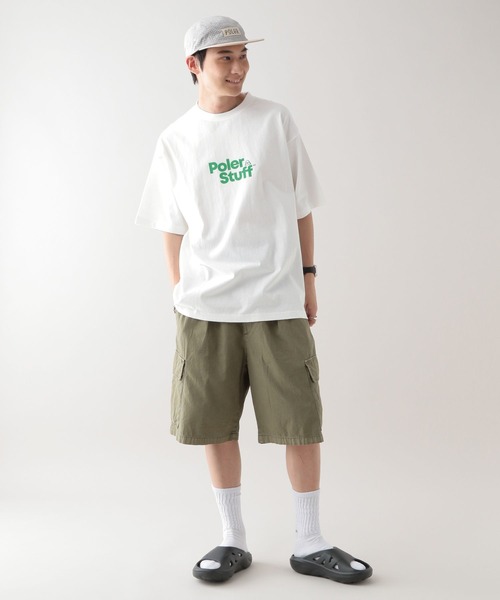 POLeR(ポーラー)の「【POLeR/ポーラー】ロゴプリント/オーバーサイズTシャツ(Tシャツ/カットソー・メンズ・ホワイト/ブラック/オフホワイト/グレー/ブラック系その他・LARGE/MEDIUM)」の6枚目の写真