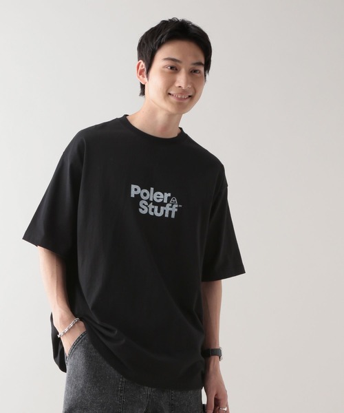 POLeR(ポーラー)の「【POLeR/ポーラー】ロゴプリント/オーバーサイズTシャツ(Tシャツ/カットソー・メンズ・ホワイト/ブラック/オフホワイト/グレー/ブラック系その他・LARGE/MEDIUM)」の22枚目の写真