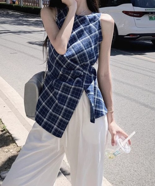 CADBURY(キャドバリー)の「格子ウエストスリットタンクブラウス(シャツ/ブラウス・レディース・ネイビー・SMALL/MEDIUM/LARGE/X-LARGE)」の5枚目の写真