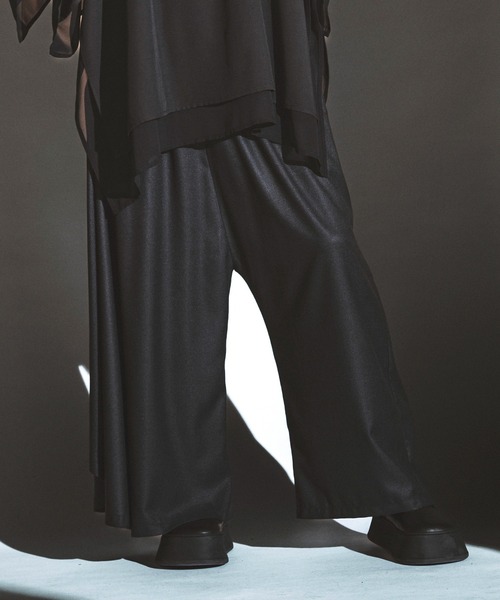 NO ID.（ノーアイディ）の「【NO ID.】Asymmetry Drape Wide Pants / アシンメトリー ドレープ ワイド パンツ（スラックス・メンズ・グレー/ブラック/その他22・2/1）」の2枚目の写真