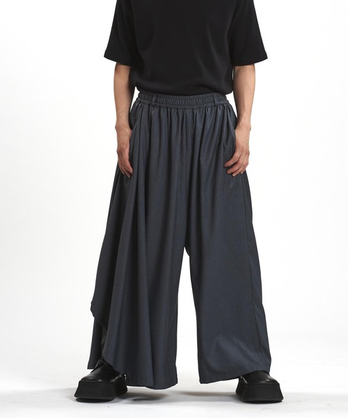 アシンメトリードレープワイドパンツ（スラックス）｜NO ID