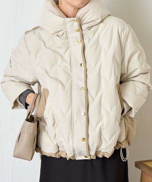 Jena espace merveilleux（ジェナ　エスパスメルヴェイユ）の「配色テントラインダウンジャケット（ダウンジャケット/コート・レディース・アイボリー/チャコールグレー/ベージュ・FREE）」の10枚目の写真