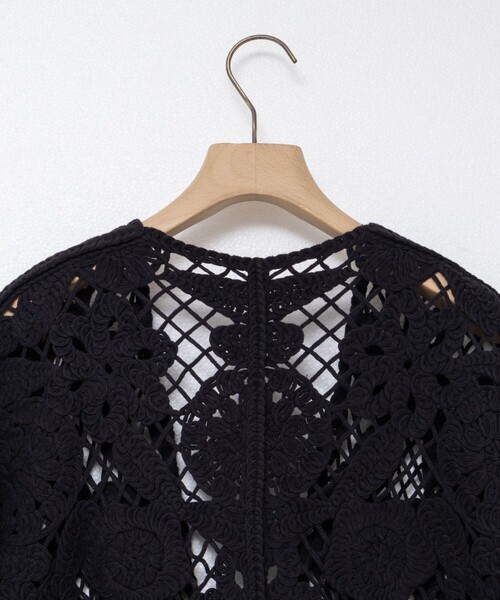 Rie Miller（リエミラー）の「《手洗い可能》レース刺繍7分袖ボレロ（カーディガン/ボレロ・レディース・オフホワイト/ブラック・38）」の3枚目の写真