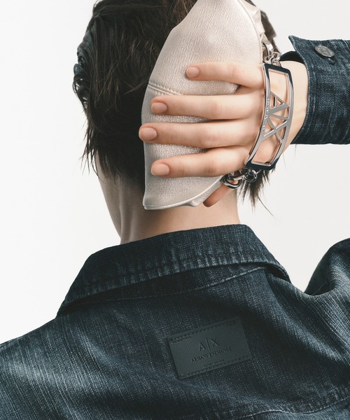 ARMANI EXCHANGE（アルマーニエクスチェンジ）の「【A|X アルマーニ エクスチェンジ】＜オンライン限定＞デニムジャケット（デニムジャケット・レディース・インディゴブルー・SMALL/MEDIUM/LARGE/X-LARGE/X-SMALL）」の7枚目の写真
