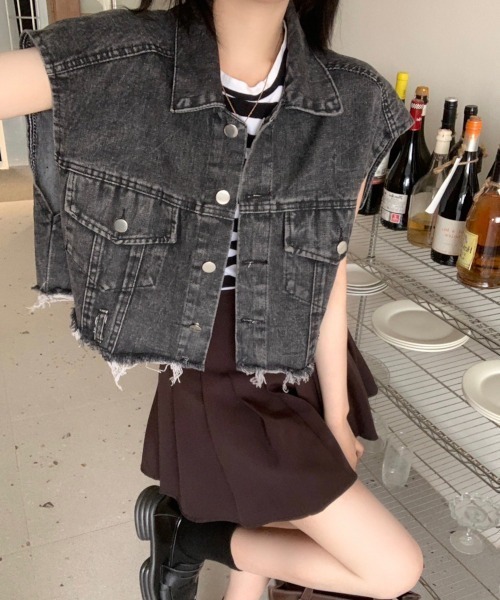 MASHIRO(マシロ)の「【MASHIRO】カットオフショート丈デニムベスト(ベスト・レディース・ブラック/ブルー・FREE)」の11枚目の写真