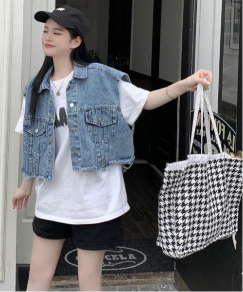 MASHIRO(マシロ)の「【MASHIRO】カットオフショート丈デニムベスト(ベスト・レディース・ブラック/ブルー・FREE)」の14枚目の写真