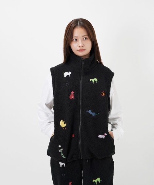 Common Noun（コモン ナウン）の「“CAT”＆“DOG” Kana Akiyama ボアベスト（ベスト・レディース・オフホワイト/ブラック・M/L）」の8枚目の写真