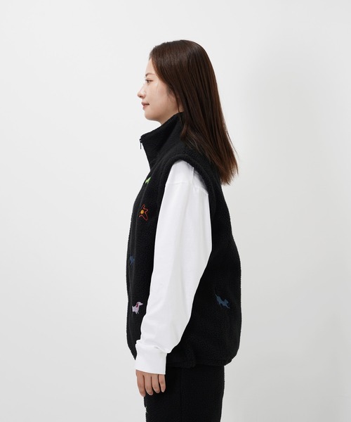 Common Noun（コモン ナウン）の「“CAT”＆“DOG” Kana Akiyama ボアベスト（ベスト・レディース・オフホワイト/ブラック・M/L）」の9枚目の写真