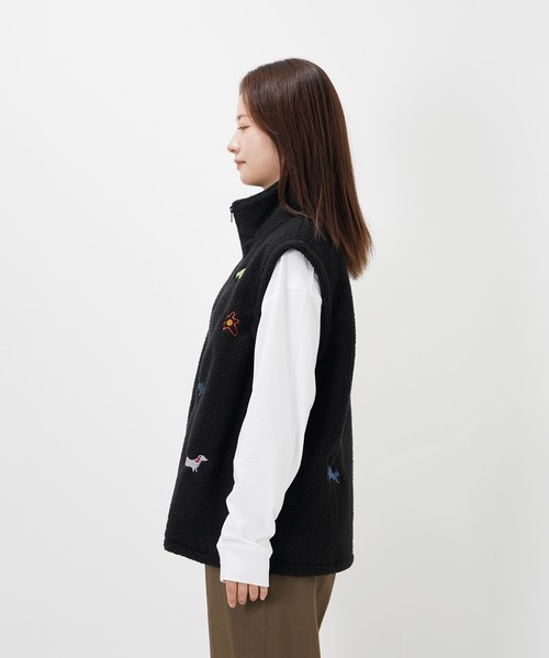 Common Noun（コモン ナウン）の「“CAT”＆“DOG” Kana Akiyama ボアベスト（ベスト・レディース・オフホワイト/ブラック・M/L）」の12枚目の写真