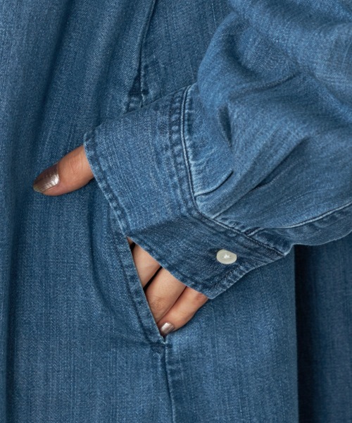 Lee(リー)の「Lee/リー デニムシャツワンピース シャツドレス ルーズシルエット(シャツ/ブラウス・レディース・ブルー/ライトインディゴブルー・SMALL/MEDIUM)」の14枚目の写真