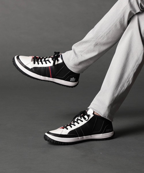 NICOLE CLUB FOR MEN(ニコルクラブフォーメン)の「Admiral 別注スニーカーⅤ(スニーカー・メンズ・オフホワイト/ブラック系・25.5cm/26.5cm/27.5cm)」の6枚目の写真