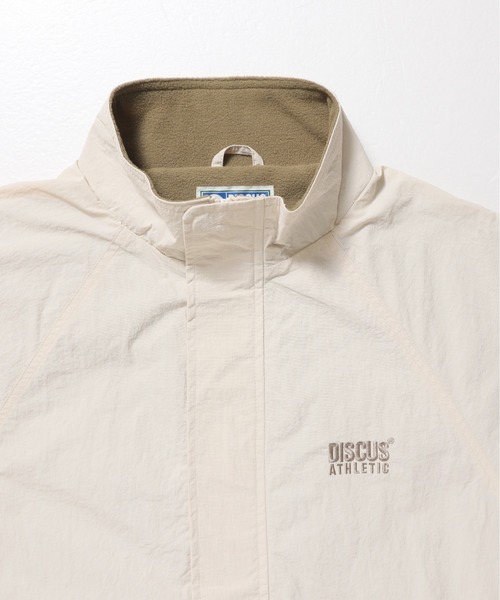DISCUS ATHLETIC(ディスカス アスレチック)の「【DISCUS ATHLETIC/ディスカス アスレチック】ワンポイント刺繍 裏フリースナイロンスタンドブルゾン/ジャケット(ブルゾン・メンズ・ブラック/アイボリー/ネイビー/ベージュ・LARGE/MEDIUM)」の11枚目の写真