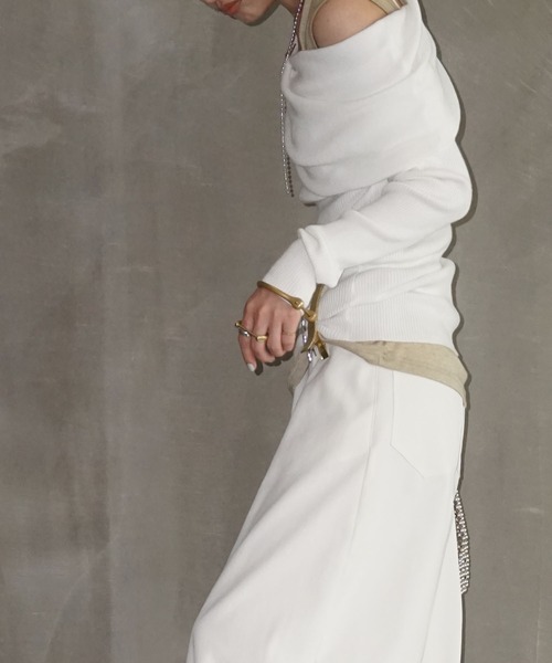 chuclla（チュクラ）の「オフショル リブニットトップス chw25a034（ニット/セーター・レディース・グレー/ホワイト/ブラック・FREE）」の8枚目の写真