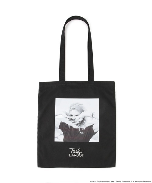 ROPE'（ロペ）の「【Brigitte Bardot×ROPE'・コラボ】モノクロフォトプリントキャンバストートバッグ【A4対応】（トートバッグ・レディース・ホワイト/ブラック・FREE）」の6枚目の写真