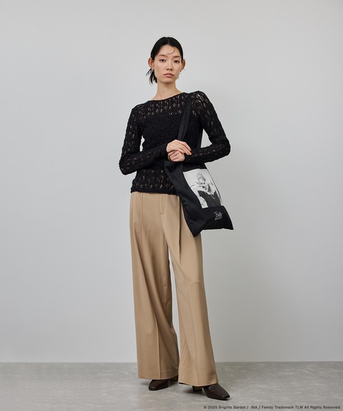 ROPE'（ロペ）の「【Brigitte Bardot×ROPE'・コラボ】モノクロフォトプリントキャンバストートバッグ【A4対応】（トートバッグ・レディース・ホワイト/ブラック・FREE）」の15枚目の写真