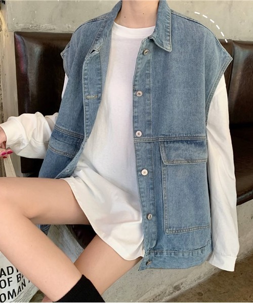 cammie(キャミー)の「2ポケットデニムオーバーサイズジレ(ベスト・レディース・ライトブルー/ブルー・M/L)」の3枚目の写真