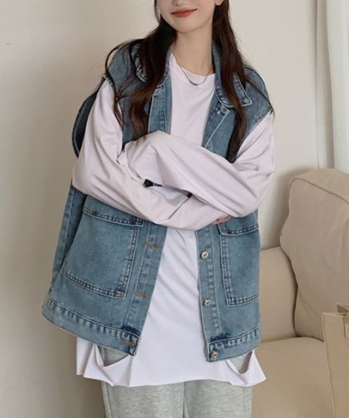 cammie(キャミー)の「2ポケットデニムオーバーサイズジレ(ベスト・レディース・ライトブルー/ブルー・M/L)」の13枚目の写真
