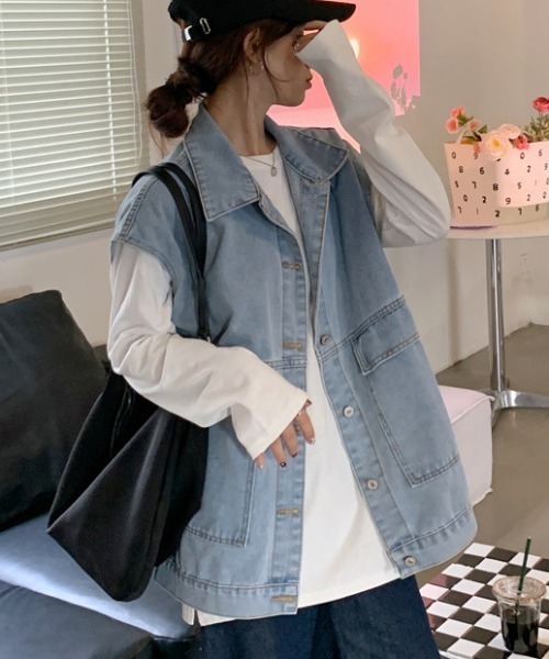 cammie(キャミー)の「2ポケットデニムオーバーサイズジレ(ベスト・レディース・ライトブルー/ブルー・M/L)」の9枚目の写真