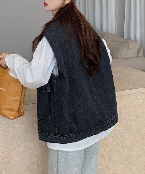 cammie(キャミー)の「2ポケットデニムオーバーサイズジレ(ベスト・レディース・ライトブルー/ブルー・M/L)」の18枚目の写真