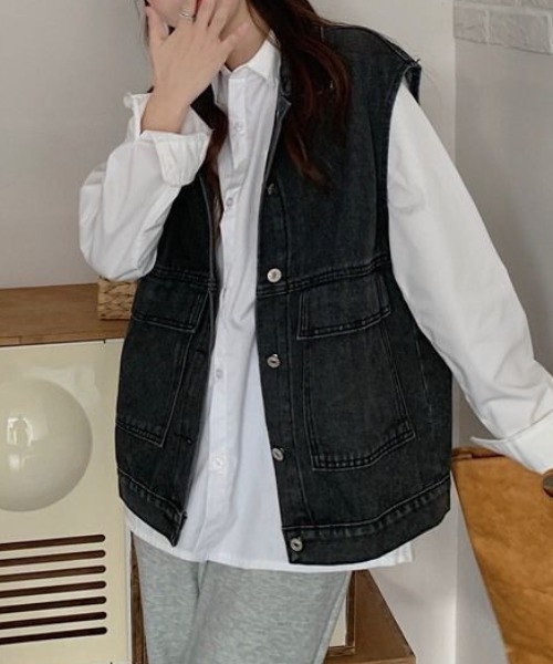 cammie(キャミー)の「2ポケットデニムオーバーサイズジレ(ベスト・レディース・ライトブルー/ブルー・M/L)」の17枚目の写真