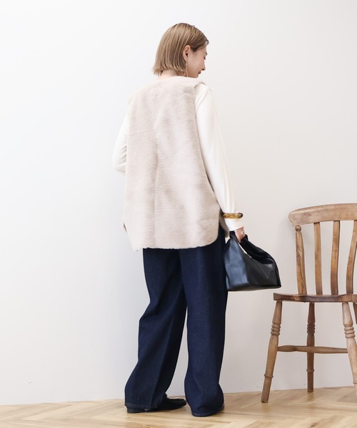 AMERICAN HOLIC（アメリカンホリック）の「【選べる丈】ファーベスト（ベスト・レディース・ベージュ/アイボリー/チャコールグレー・L/M）」の13枚目の写真