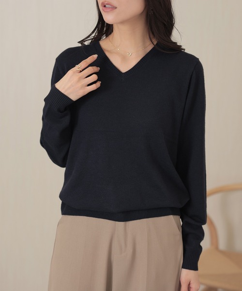 Lace Ladies(レースレディース)の「Vネック ベーシック 長袖 ニット プルオーバー(ニット/セーター・レディース・ネイビー/ブラック/チャコールグレー/グレー・FREE)」の4枚目の写真