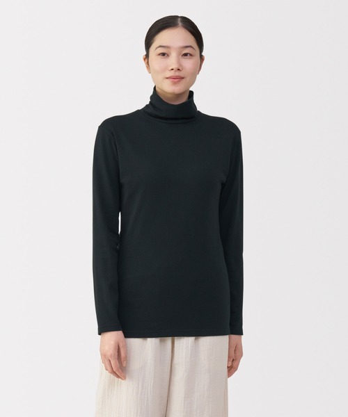 無印良品(ムジルシリョウヒン)の「婦人 あったか綿 厚手 タートルネック長袖Tシャツ(インナーウェア/肌着・レディース・ライトピンク/ブラック/グレー系/オフホワイト・XL/L/M/S)」の2枚目の写真