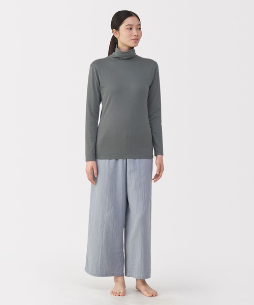 無印良品(ムジルシリョウヒン)の「婦人 あったか綿 厚手 タートルネック長袖Tシャツ(インナーウェア/肌着・レディース・ライトピンク/ブラック/グレー系/オフホワイト・XL/L/M/S)」の16枚目の写真