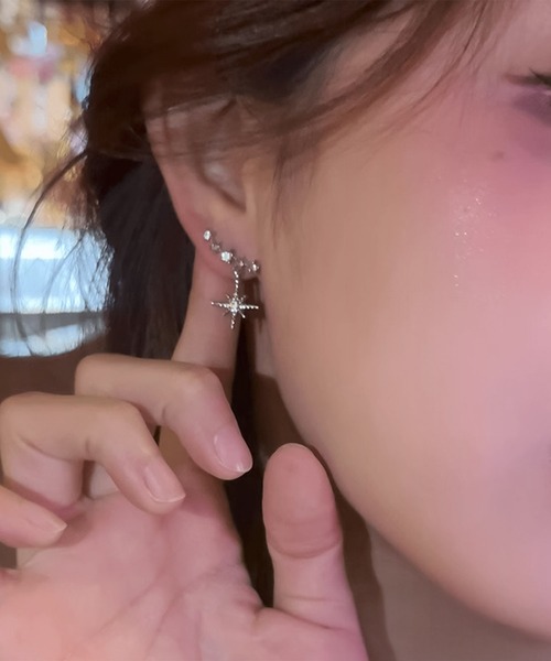 blackdia ocean(ブラックダイヤオーシャン)の「blackdia ocean ジルコニア シャインピアス/イヤリング(ピアス(両耳用)・レディース・ゴールド系その他/ゴールド/シルバー系その他/シルバー・FREE)」の5枚目の写真