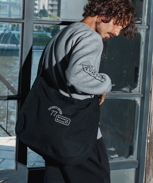 seventy seven（セブンティセブン）の「mko13169-embroidery newspaper bag(77arch) ニュースペーパーバッグ(7725W330)（ショルダーバッグ・メンズ・ナチュラル/ブラック・FREE）」の9枚目の写真