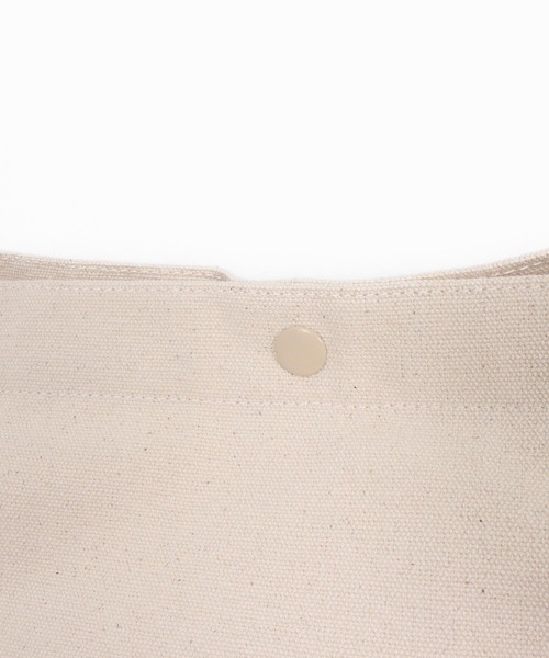 seventy seven（セブンティセブン）の「mko13169-embroidery newspaper bag(77arch) ニュースペーパーバッグ(7725W330)（ショルダーバッグ・メンズ・ナチュラル/ブラック・FREE）」の20枚目の写真