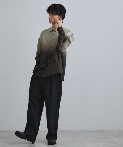 tk.TAKEO KIKUCHI（ティーケータケオキクチ）の「【選べる7色】オーバーとろみシャツ（シャツ/ブラウス・メンズ・ホワイト/ブラック系/ブラック/ネイビー系/グレー系/ダークグリーン/ダークブラウン系・02/01/03）」の21枚目の写真