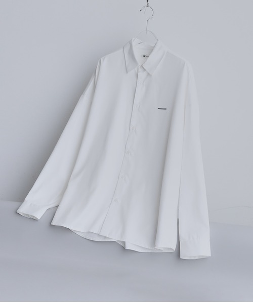 tk.TAKEO KIKUCHI（ティーケータケオキクチ）の「【選べる7色】オーバーとろみシャツ（シャツ/ブラウス・メンズ・ホワイト/ブラック系/ブラック/ネイビー系/グレー系/ダークグリーン/ダークブラウン系・02/01/03）」の2枚目の写真