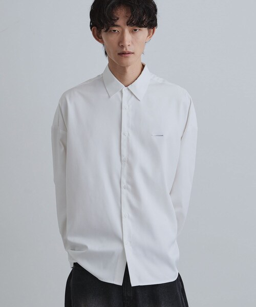 tk.TAKEO KIKUCHI（ティーケータケオキクチ）の「【選べる7色】オーバーとろみシャツ（シャツ/ブラウス・メンズ・ホワイト/ブラック系/ブラック/ネイビー系/グレー系/ダークグリーン/ダークブラウン系・02/01/03）」の8枚目の写真