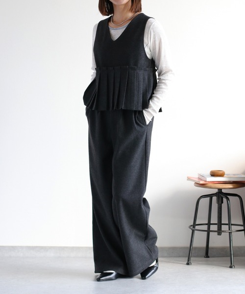 cepo（セポ）の「〈セットアップ対応〉2wayプリーツツイードベスト（ベスト・レディース・チャコール/ブラウン/グレー系その他/ブラウン系その他・M）」の2枚目の写真