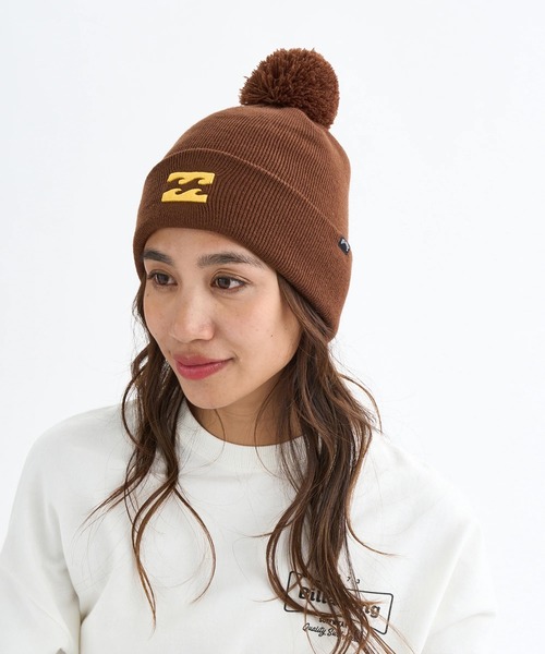 BILLABONG（ビラボン）の「BILLABONG レディース HI GG PONPON BEANIE ビーニー 【2025年秋冬モデル】 @autumn /ビラボンロゴワンポイントポンポン付きニット帽・ビーニー（ニットキャップ/ビーニー・レディース・ブラック/ブルー/オフホワイト/ブラウン・FREE）」の3枚目の写真