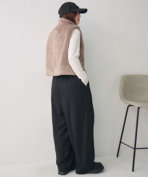 RETRO GIRL（レトロガール）の「ファーショートベスト（ベスト・レディース・チャコールグレー/ライトブラウン/ベージュ・FREE）」の5枚目の写真