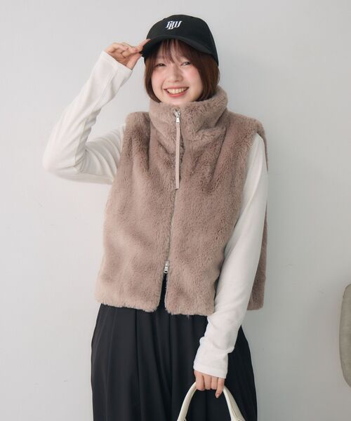 RETRO GIRL（レトロガール）の「ファーショートベスト（ベスト・レディース・チャコールグレー/ライトブラウン/ベージュ・FREE）」の8枚目の写真