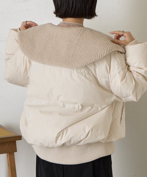 Jena espace merveilleux(ジェナ エスパスメルヴェイユ)の「ボアカラーラインジャケット(その他アウター・レディース・モカ/アイボリー・FREE)」の10枚目の写真