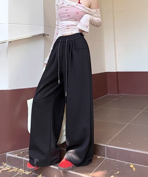 maison de LATIR(メゾンドラティール)の「ふわもこ裏起毛ワイドパンツ(その他パンツ・レディース・グレー/ブラック/ネイビー・FREE)」の9枚目の写真