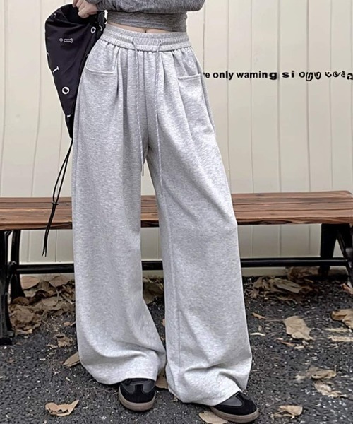 maison de LATIR(メゾンドラティール)の「ふわもこ裏起毛ワイドパンツ(その他パンツ・レディース・グレー/ブラック/ネイビー・FREE)」の16枚目の写真
