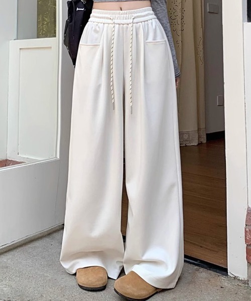 maison de LATIR(メゾンドラティール)の「ふわもこ裏起毛ワイドパンツ(その他パンツ・レディース・グレー/ブラック/ネイビー・FREE)」の21枚目の写真