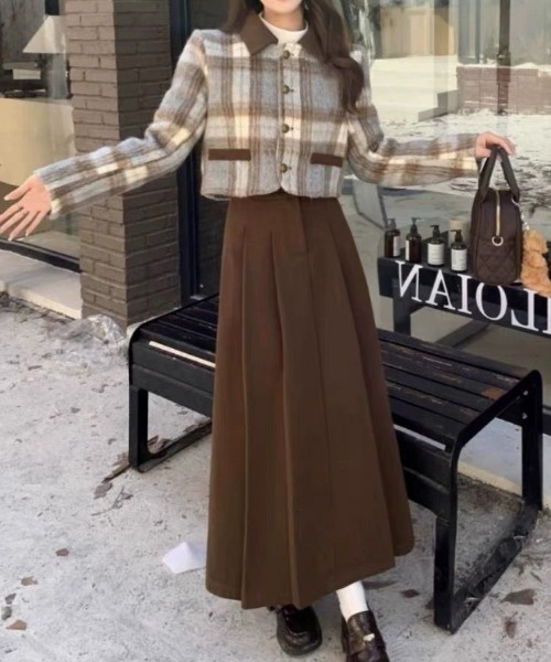 Diosfront（ディオスフロント）の「ショート丈チェックメルトンコート＆タックスカートセットアップ（セットアップ・レディース・モカ・L/M）」の3枚目の写真