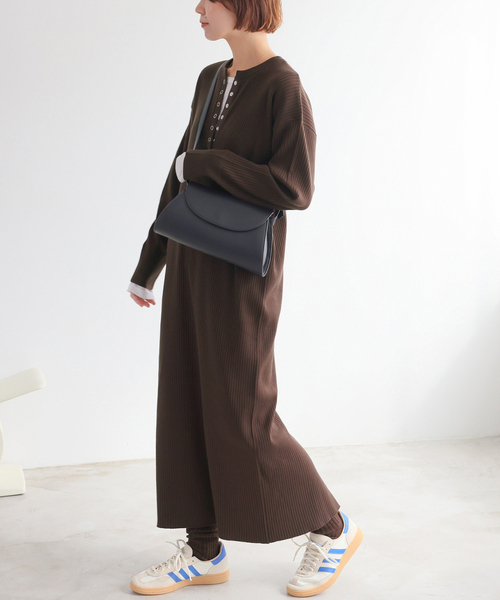 JOURNAL STANDARD relume（ジャーナルスタンダード　レリューム）の「【MULTI FUNC+】ヘンリーネックニットワンピース（ワンピース・レディース・ブラック/ブラウン・FREE）」の10枚目の写真