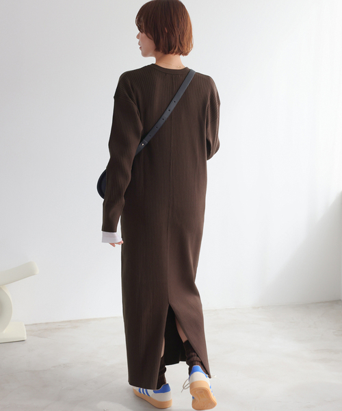JOURNAL STANDARD relume（ジャーナルスタンダード　レリューム）の「【MULTI FUNC+】ヘンリーネックニットワンピース（ワンピース・レディース・ブラック/ブラウン・FREE）」の11枚目の写真