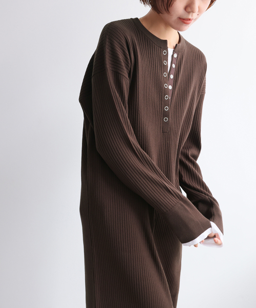 JOURNAL STANDARD relume（ジャーナルスタンダード　レリューム）の「【MULTI FUNC+】ヘンリーネックニットワンピース（ワンピース・レディース・ブラック/ブラウン・FREE）」の12枚目の写真