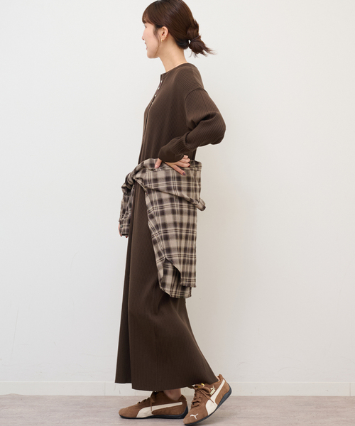 JOURNAL STANDARD relume（ジャーナルスタンダード　レリューム）の「【MULTI FUNC+】ヘンリーネックニットワンピース（ワンピース・レディース・ブラック/ブラウン・FREE）」の18枚目の写真